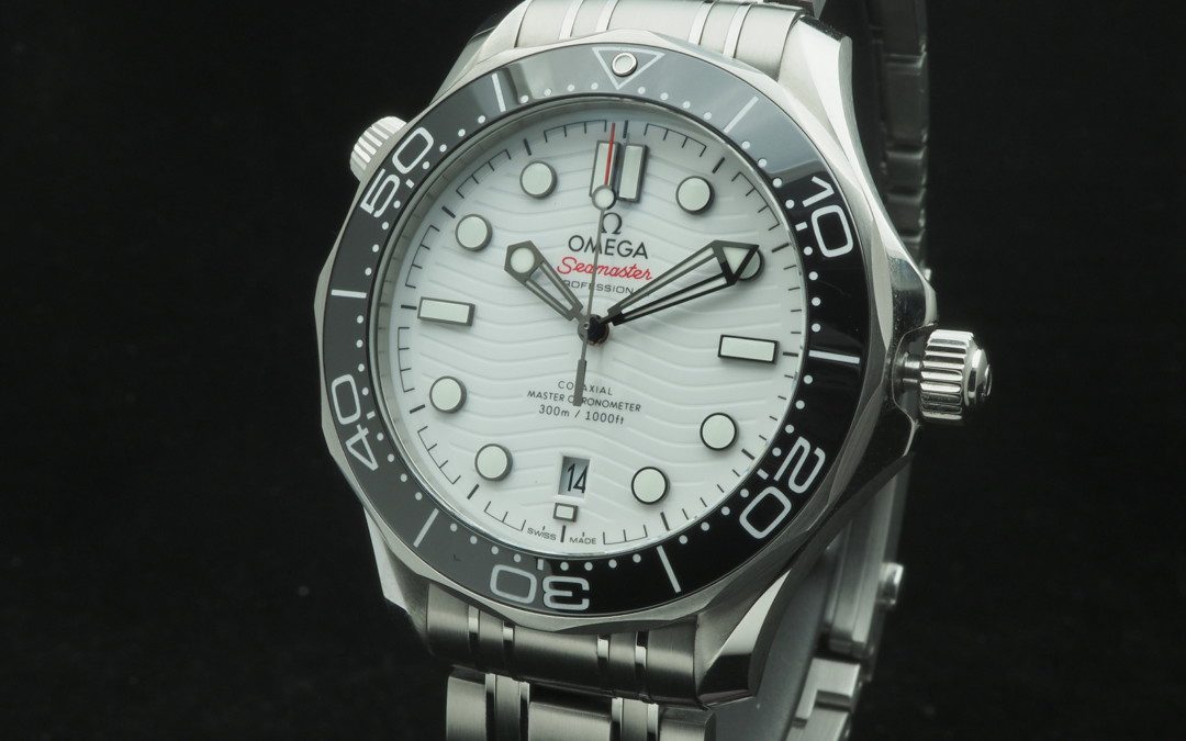 Omega-831 Seamaster DIVER 300M CO-AXIAL MASTER CHRONOMETER 42 MM