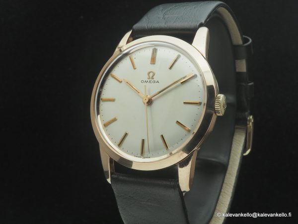 Omega-940 vuodelta 1962 suomalaiset kultakuoret